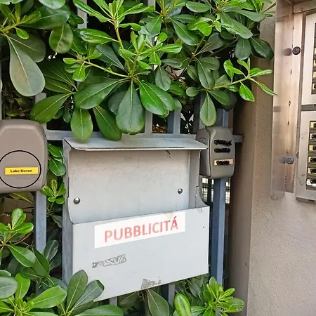 Haven, Cosy Just Steps From Lake, Newly-renovated! Apartment Lecco