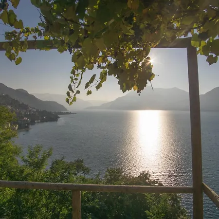 Haven, Cosy A Few Steps From Lake, Newly-renovated! Apartament *