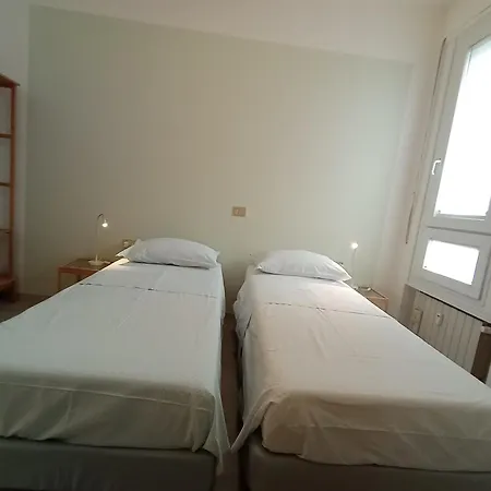 Haven, Cosy Just Steps From Lake, Newly-renovated! Appartement Lecco