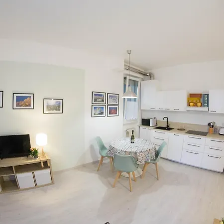 Appartement Haven, Cosy Just Steps From Lake, Newly-renovated! Lecco