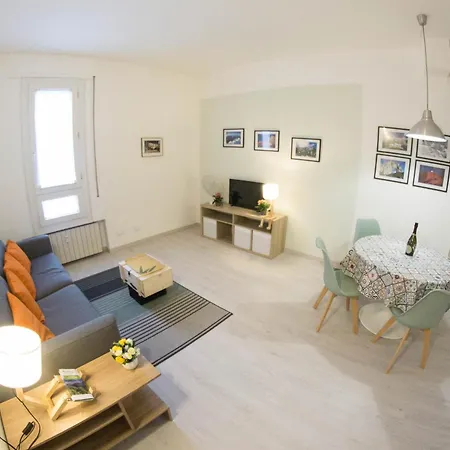 Apartament Haven, Cosy A Few Steps From Lake, Newly-renovated! *
